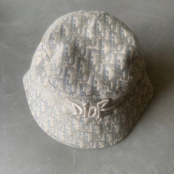 Dior Women's Casual D Logo Hat - Picture 1 of 7